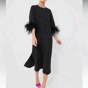 Black Feather Jamie Dress
TUCKERNUCK